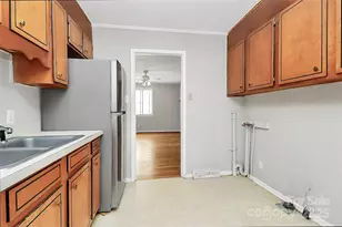 3210 Minnesota Rd, Charlotte, NC 28208 - Photo 4