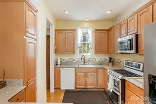 249 Stone House Rd, Hendersonville, NC 28739 - Photo 12