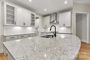 8439 Profit Ln, Charlotte, NC 28215 - Photo 14