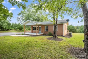 109 Avery Dr, Forest City, NC 28043 - Photo 4