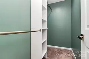 10549 Yellow Rose Ln, Charlotte, NC 28269 - Photo 32