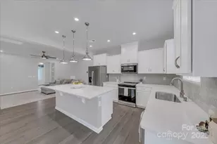 11310 Bartrams Wy, Charlotte, NC 28278 - Photo 14