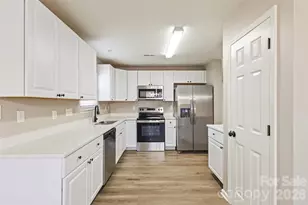 1421 Braveheart Ln, Charlotte, NC 28216 - Photo 4