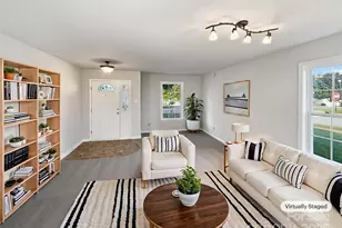 152 Farm Springs Dr, Mount Holly, NC 28120 - Photo 2