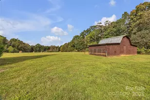 840 Happy Plains Rd, Taylorsville, NC 28681 - Photo 14