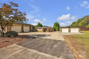 840 Happy Plains Rd, Taylorsville, NC 28681 - Photo 16