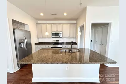 546 Oakland Avenue, Charlotte, NC 28204 - Photo 1