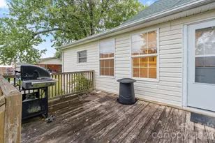6921 Harmony Grove Rd, Nebo, NC 28761 - Photo 12