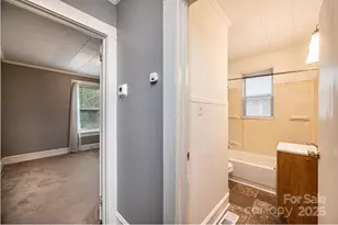 504 N Spring Ave, Newton, NC 28658 - Photo 28