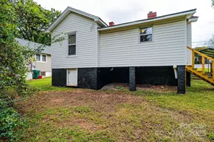 504 N Spring Ave, Newton, NC 28658 - Photo 10