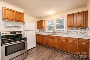 504 N Spring Ave, Newton, NC 28658 - Photo 20