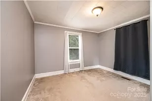 504 N Spring Ave, Newton, NC 28658 - Photo 32