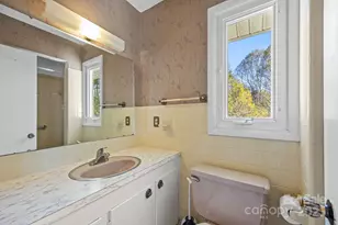 45 Crabapple Ln, Asheville, NC 28804 - Photo 36