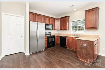 10119 Fieldstone Court, Charlotte, NC 28269 - Photo 4