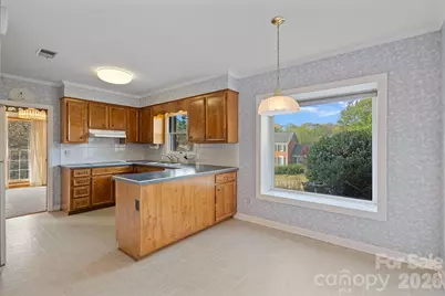 1001 Thistle Court, Charlotte, NC 28211 - Photo 6