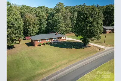 215 Suncrest Road, Cherryville, NC 28021 - Photo 2