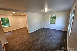 3121 Revolution Pk Dr, Charlotte, NC 28217 - Photo 4