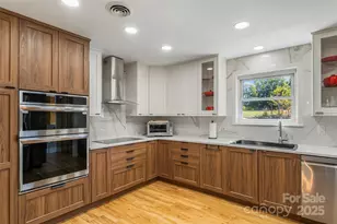 1300 Hankins Rd, Marion, NC 28752 - Photo 14