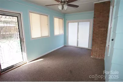 6201 Eagle Peak Drive, Charlotte, NC 28214 - Photo 14