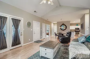 8406 Highland Glen Dr, Charlotte, NC 28269 - Photo 14