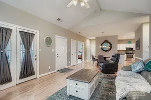 8406 Highland Glen Dr, Charlotte, NC 28269 - Photo 14