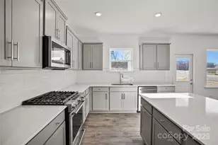 14201 New Crst Dr, Huntersville, NC 28078 - Photo 6