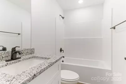 121 18th Street NW #2, Hickory, NC 28601 - Photo 12