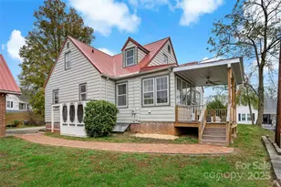 141 N Madison St, Marion, NC 28752 - Photo 4