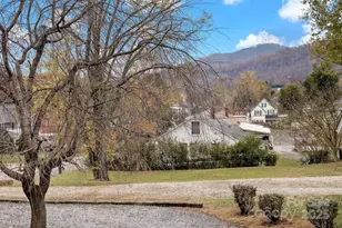 141 N Madison St, Marion, NC 28752 - Photo 46