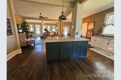 355 S College Avenue, Newton, NC 28658 - Photo 18