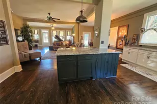 355 S College Ave, Newton, NC 28658 - Photo 18