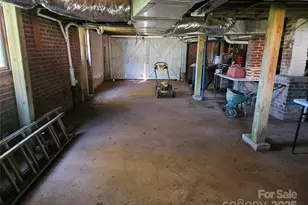 355 S College Ave, Newton, NC 28658 - Photo 44