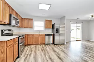 8436 Redding Glen Ave, Charlotte, NC 28216 - Photo 10