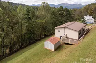 81 Mt Airy Rd, Marshall, NC 28753 - Photo 2