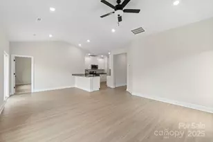 4033 Bolo Dr, Charlotte, NC 28215 - Photo 6