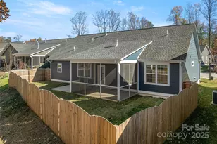 133 Marianne Dr, Hendersonville, NC 28739 - Photo 6