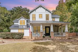 1612 Autumn Gold Ct, Matthews, NC 28104 - Photo 1