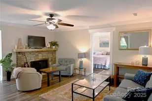 501 Fairway Dr, Hendersonville, NC 28739 - Photo 4