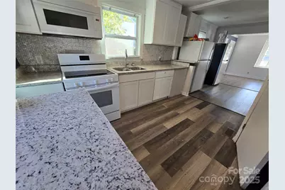 1900 Double Oaks Road, Charlotte, NC 28206 - Photo 8