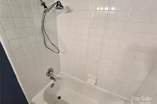 1900 Double Oaks Rd, Charlotte, NC 28206 - Photo 16