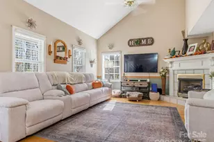 3128 N Primrose Dr, Hendersonville, NC 28792 - Photo 6