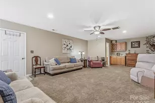 3128 N Primrose Dr, Hendersonville, NC 28792 - Photo 26