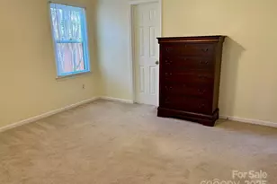 1753 Haywood Manor Rd, Hendersonville, NC 28791 - Photo 12