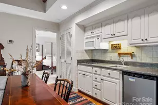 1360 Skunk Hollow Rd, Campobello, SC 29322 - Photo 28