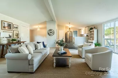 2918 23rd Avenue NE, Hickory, NC 28601 - Photo 2