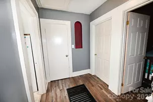 614 S Ashe Ave, Newton, NC 28658 - Photo 14