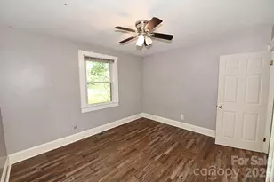 614 S Ashe Ave, Newton, NC 28658 - Photo 6