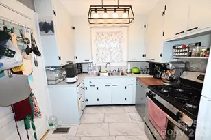 614 S Ashe Ave, Newton, NC 28658 - Photo 6