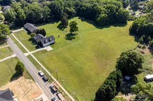 1410 Oakwood Ave, Kannapolis, NC 28081 - Photo 2