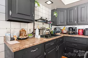 2596 Sweetbriar Cir, Lenoir, NC 28645 - Photo 10